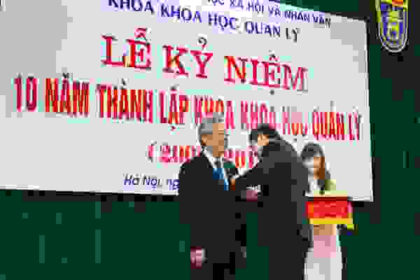 10 năm Khoa Khoa học Quản lí