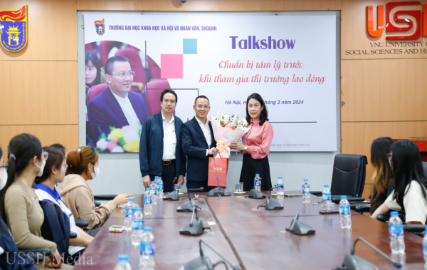 Gần 200 sinh viên VNU-USSH tham gia talkshow "Chuẩn bị tâm lý trước khi tham gia thị trường lao động"