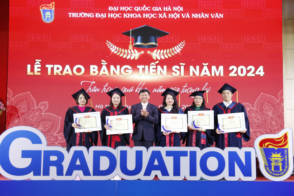 Lễ trao bằng cho Tân Tiến sĩ và Tân Thạc sĩ VNU-USSH năm 2024: bước khởi đầu cho những thành công mới